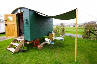 Walton Court Caravan & Camping Site