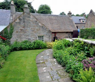 Souter Johnnie’s Cottage